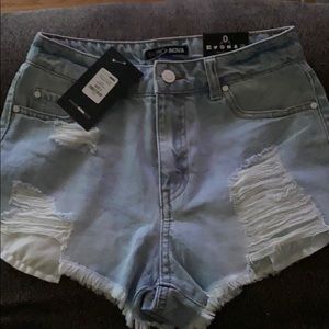 Fashion Nova, never worn, high waisted shorts